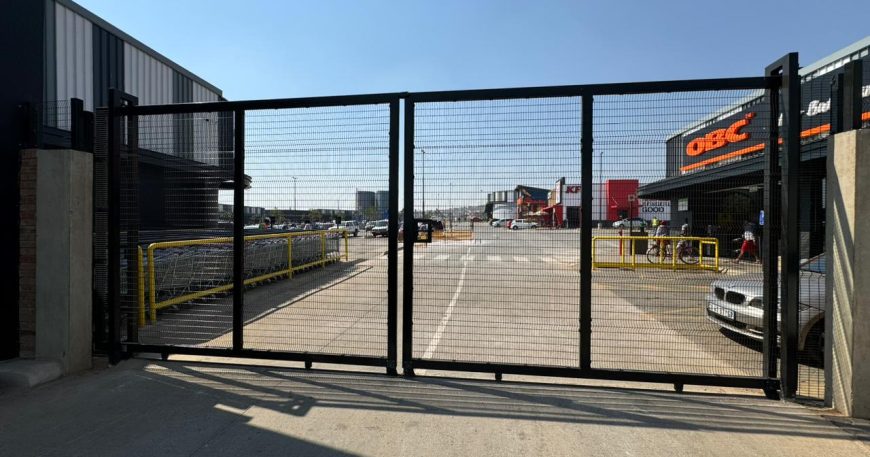 Jumalu Fencing Clear View Fence Gate Manufacturing
